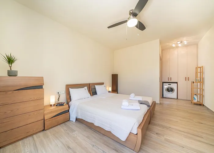 Elia Kefalonia By Olea * Argostoli (Kefalonia)