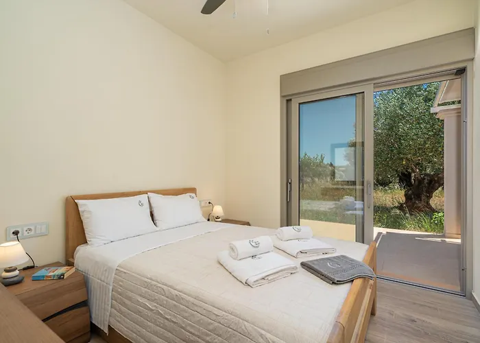 Elia Kefalonia By Olea Vila *